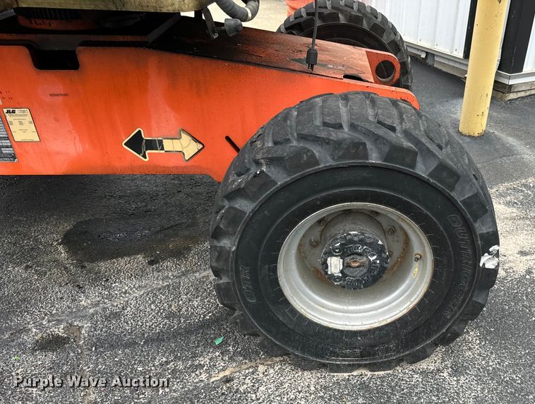 image for item DV5775 2003 JLG 450A series II boom lift