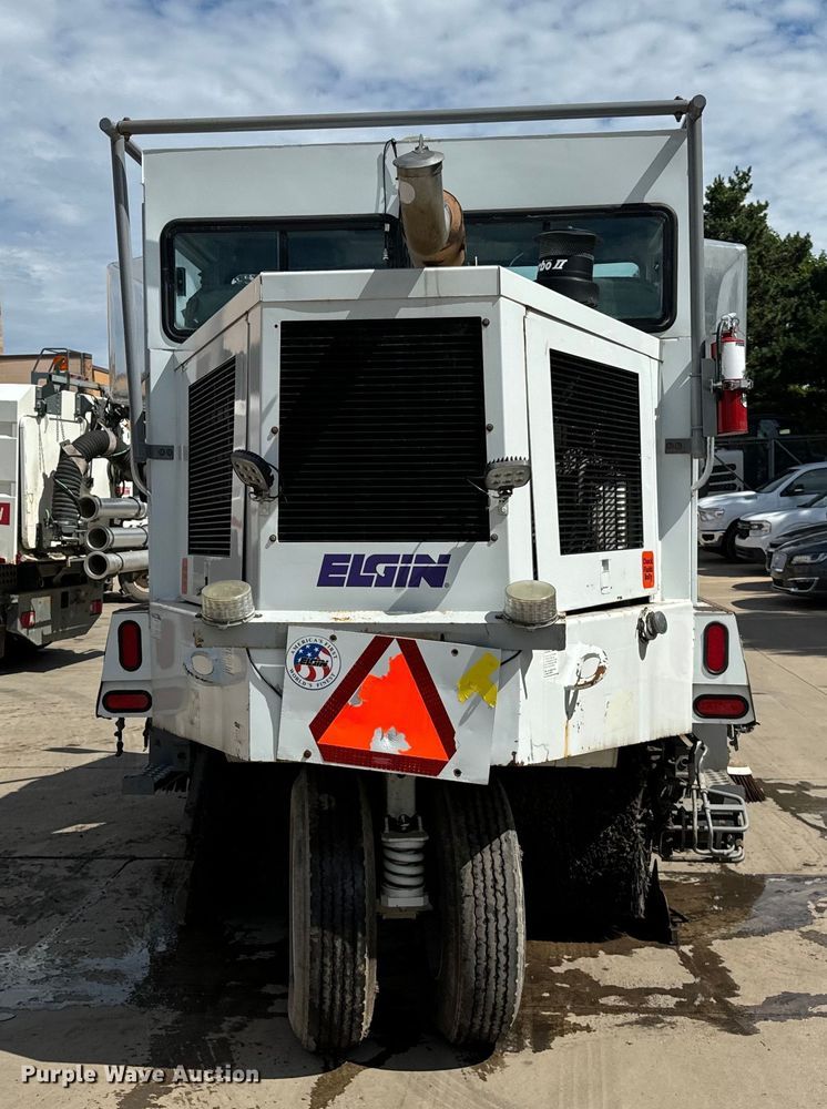 image for item DV5780 Elgin  Pelican  street sweeper