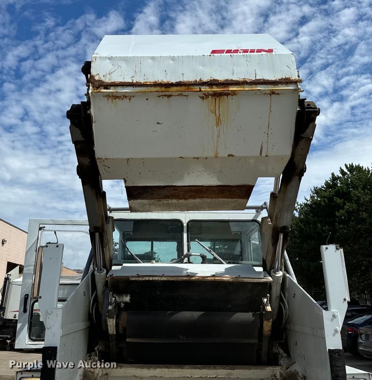 image for item DV5780 Elgin  Pelican  street sweeper