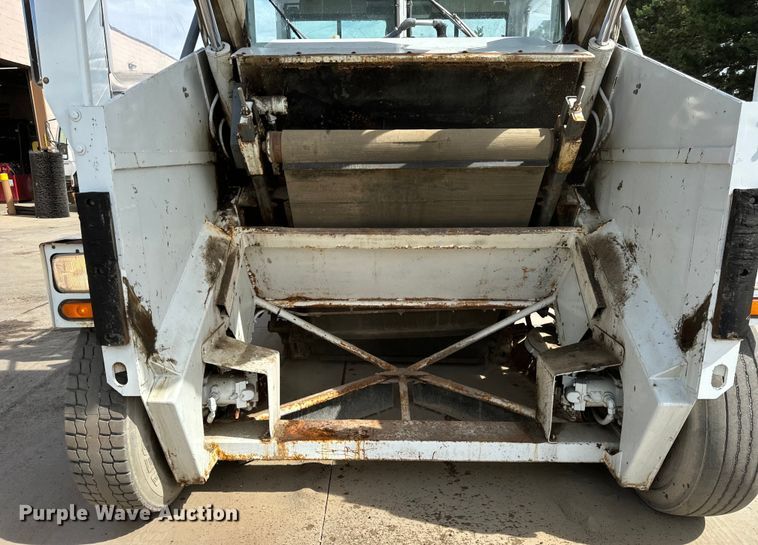 image for item DV5780 Elgin  Pelican  street sweeper