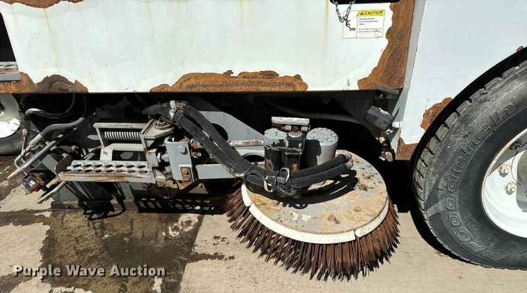 image for item DV5780 Elgin  Pelican  street sweeper