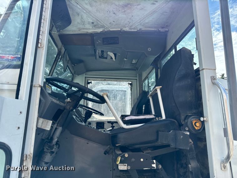 image for item DV5780 Elgin  Pelican  street sweeper