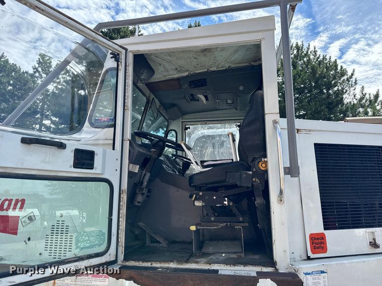 image for item DV5780 Elgin  Pelican  street sweeper