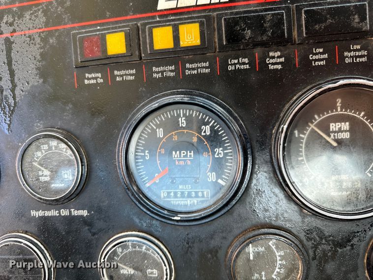 image for item DV5780 Elgin  Pelican  street sweeper