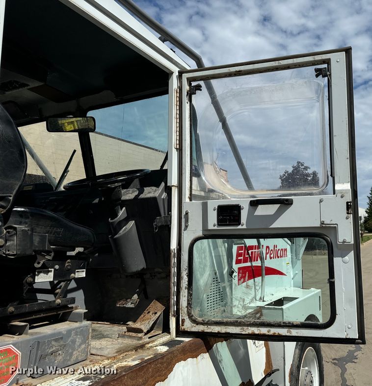 image for item DV5780 Elgin  Pelican  street sweeper