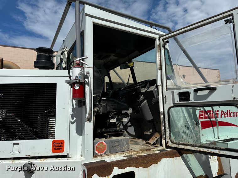 image for item DV5780 Elgin  Pelican  street sweeper