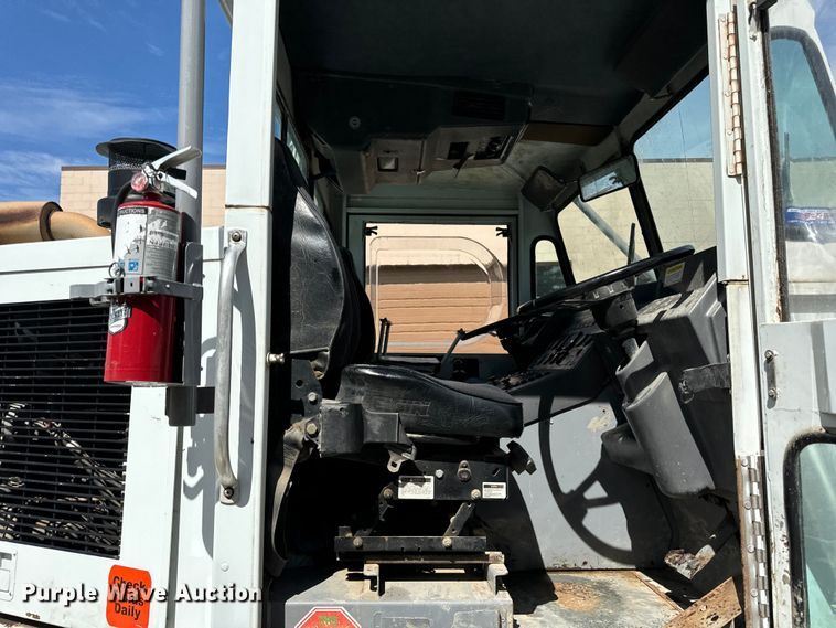 image for item DV5780 Elgin  Pelican  street sweeper