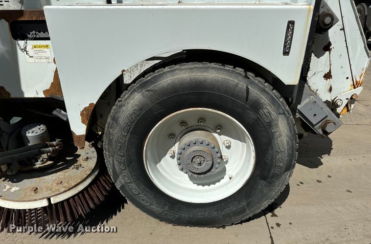 image for item DV5780 Elgin  Pelican  street sweeper