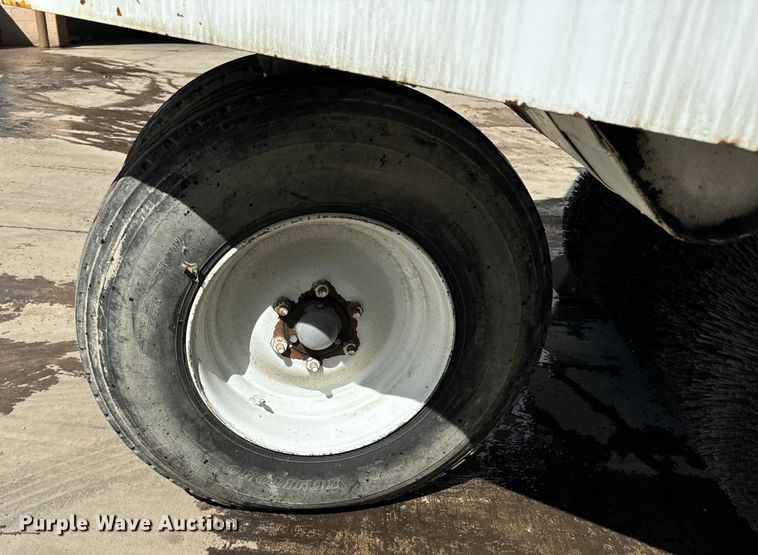 image for item DV5780 Elgin  Pelican  street sweeper