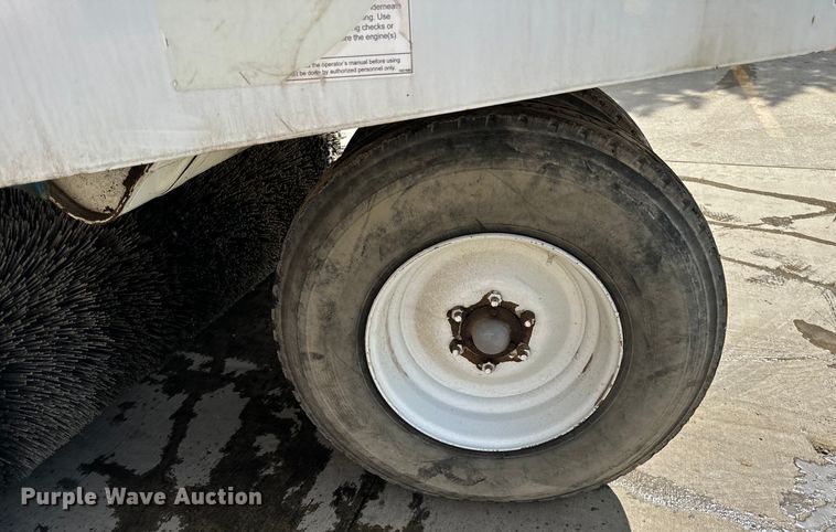 image for item DV5780 Elgin  Pelican  street sweeper