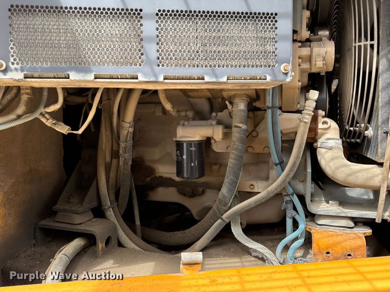 image for item DV5782 2000 Elgin  Pelican  street sweeper