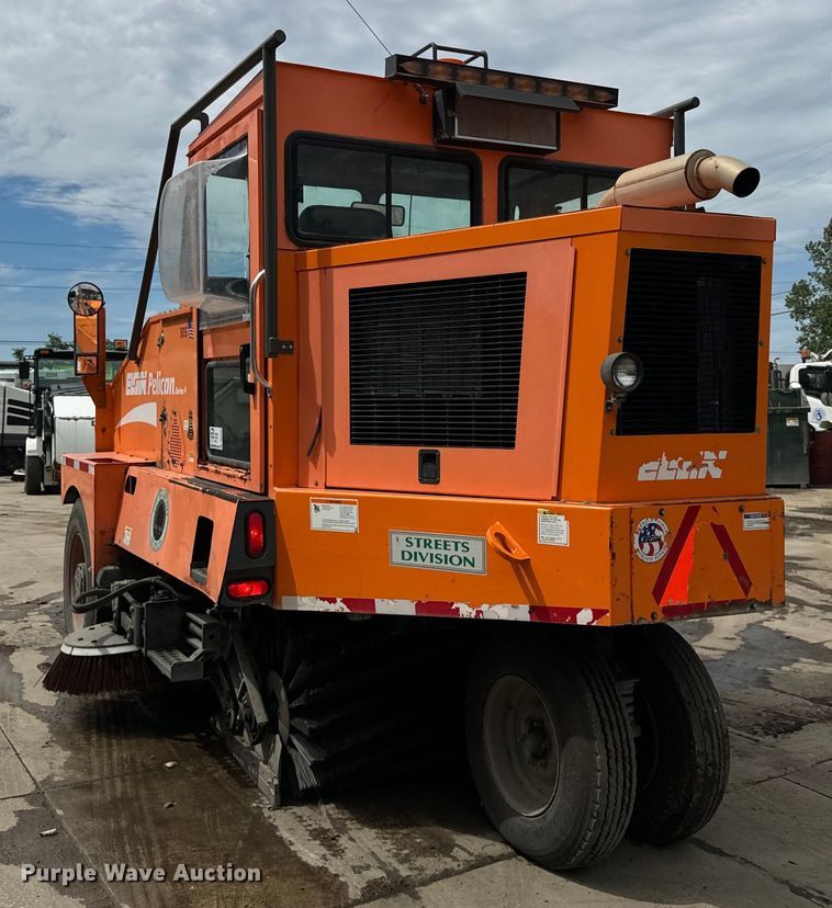 image for item DV5783 2003 Elgin  Pelican  street sweeper