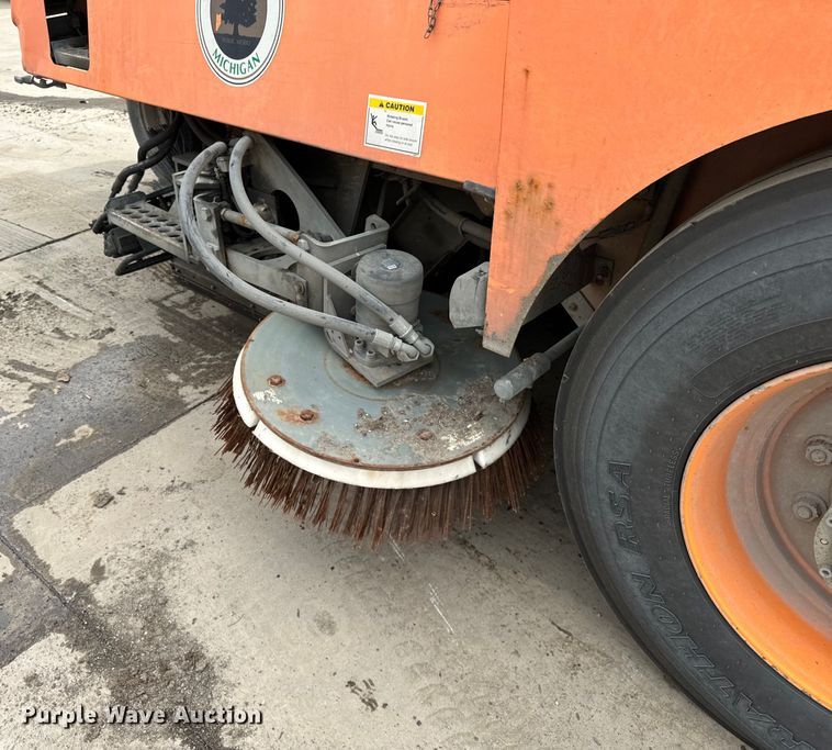 image for item DV5783 2003 Elgin  Pelican  street sweeper