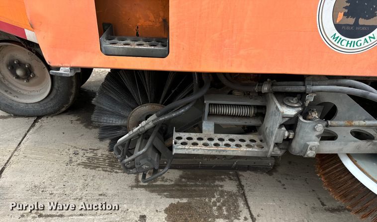 image for item DV5783 2003 Elgin  Pelican  street sweeper