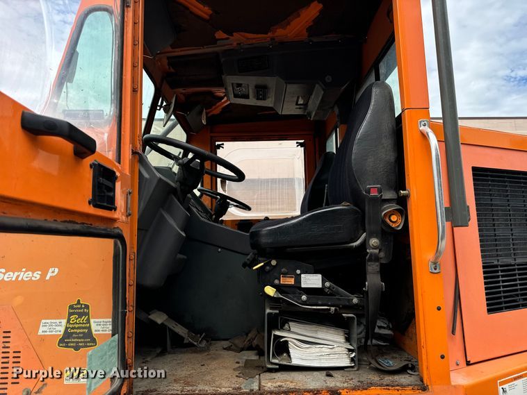 image for item DV5783 2003 Elgin  Pelican  street sweeper