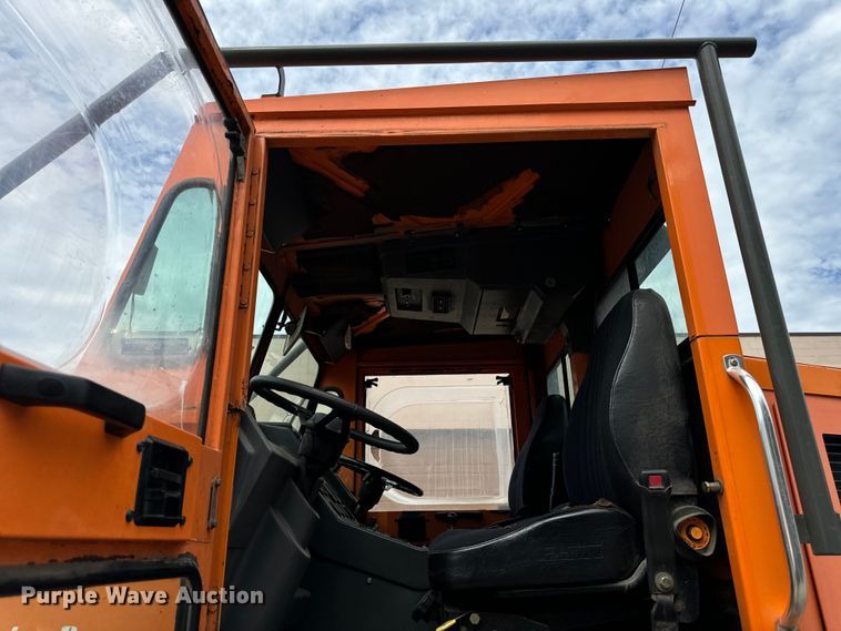 image for item DV5783 2003 Elgin  Pelican  street sweeper