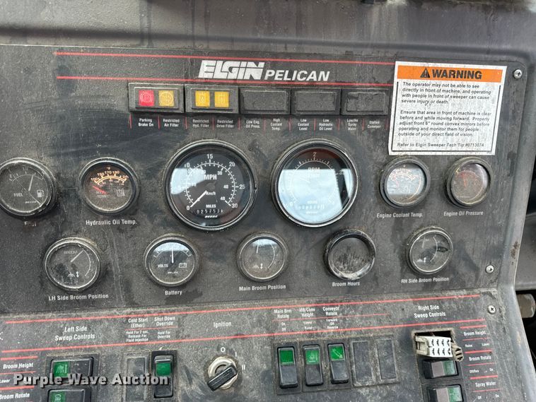 image for item DV5783 2003 Elgin  Pelican  street sweeper