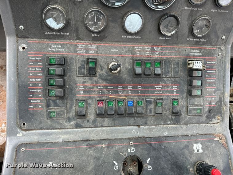 image for item DV5783 2003 Elgin  Pelican  street sweeper