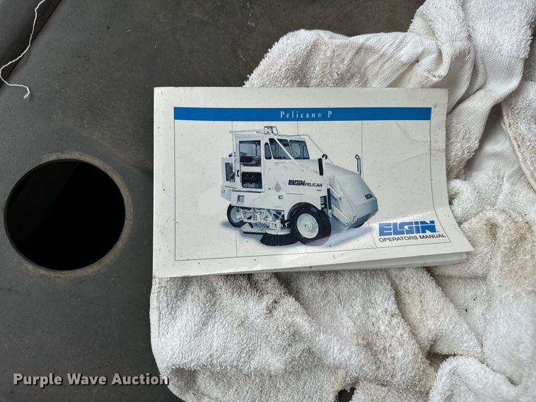 image for item DV5783 2003 Elgin  Pelican  street sweeper