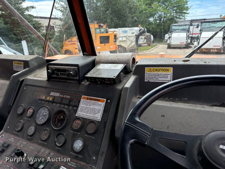 image for item DV5783 2003 Elgin  Pelican  street sweeper