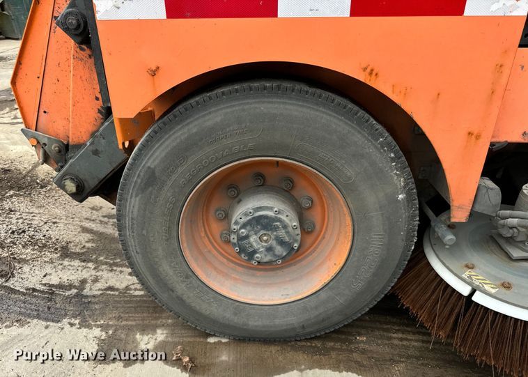 image for item DV5783 2003 Elgin  Pelican  street sweeper