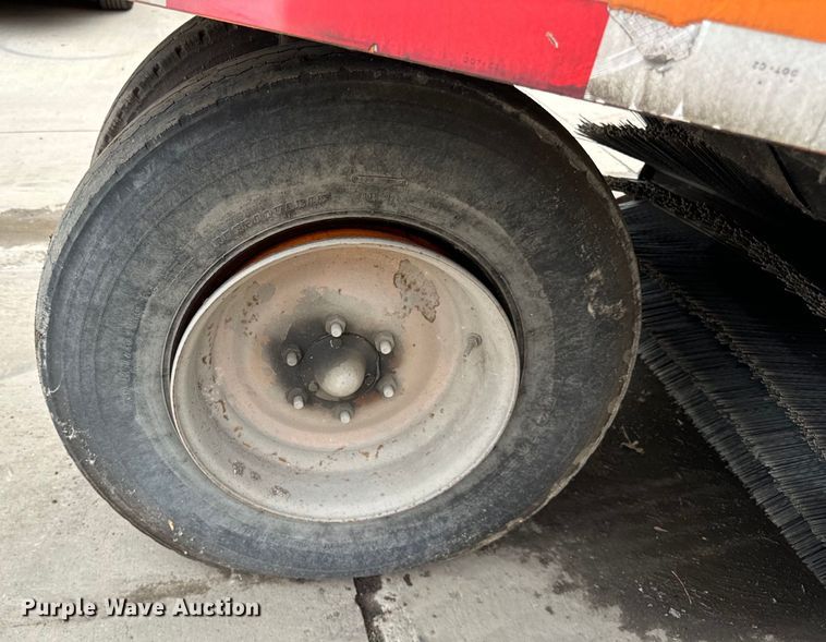 image for item DV5783 2003 Elgin  Pelican  street sweeper