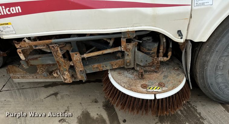 image for item DV5784 2009 Elgin Pelican  street sweeper