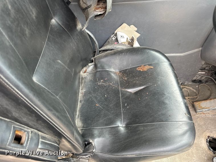 image for item DV5784 2009 Elgin Pelican  street sweeper