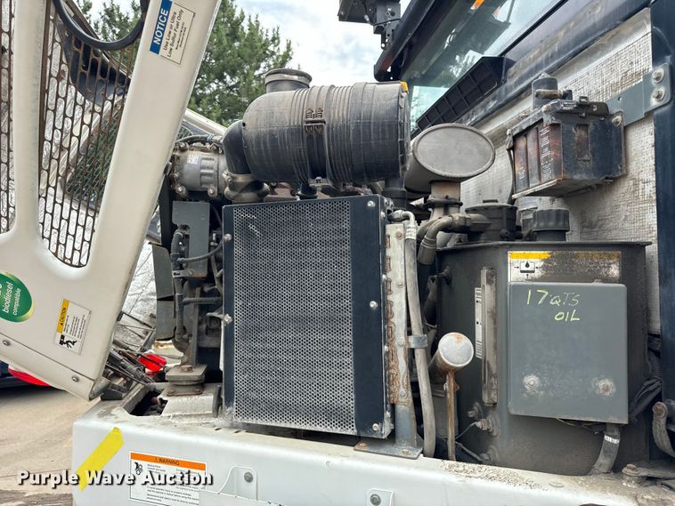 image for item DV5784 2009 Elgin Pelican  street sweeper