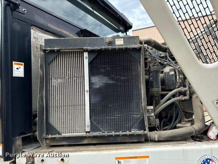 image for item DV5784 2009 Elgin Pelican  street sweeper