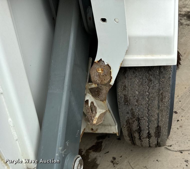 image for item DV5784 2009 Elgin Pelican  street sweeper