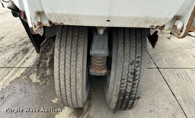 image for item DV5784 2009 Elgin Pelican  street sweeper