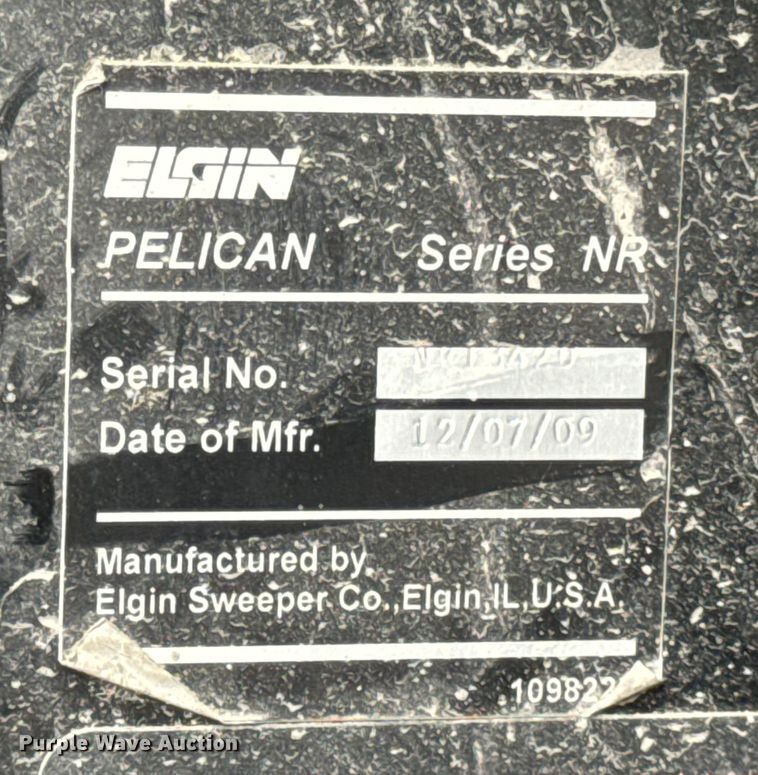 image for item DV5784 2009 Elgin Pelican  street sweeper