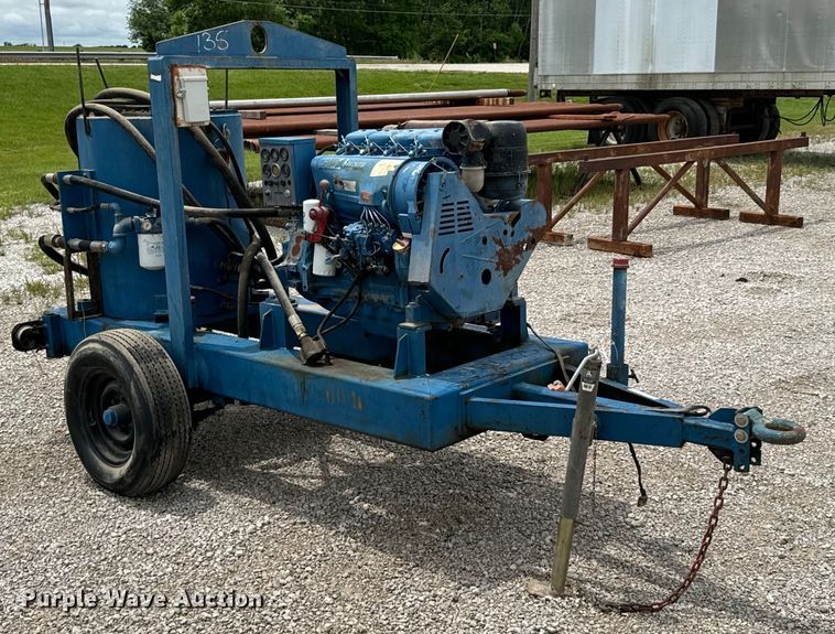 image for item DX0546 Deutz  Air Diesel 1100 hydraulic pump 