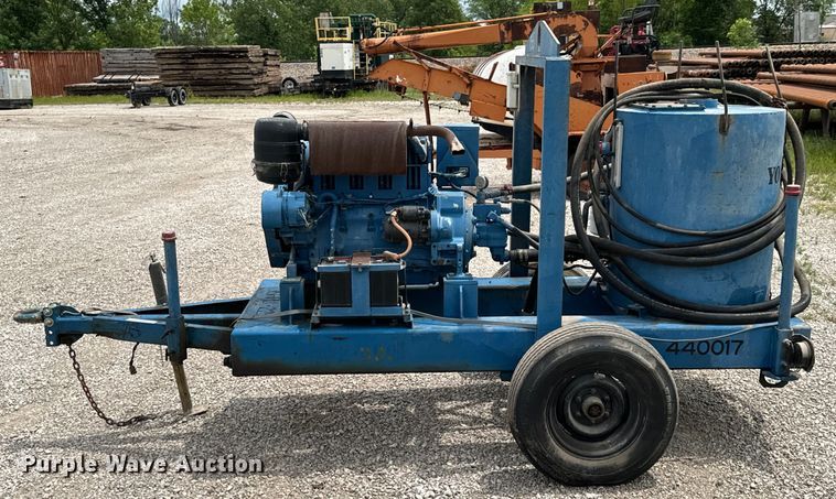 image for item DX0546 Deutz  Air Diesel 1100 hydraulic pump 