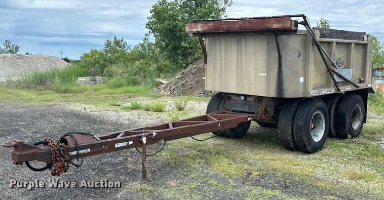 image for item DX0604 1974 Travis end dump pup trailer