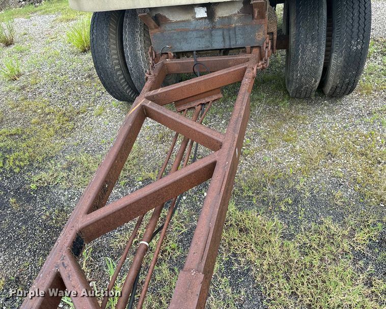 image for item DX0604 1974 Travis end dump pup trailer