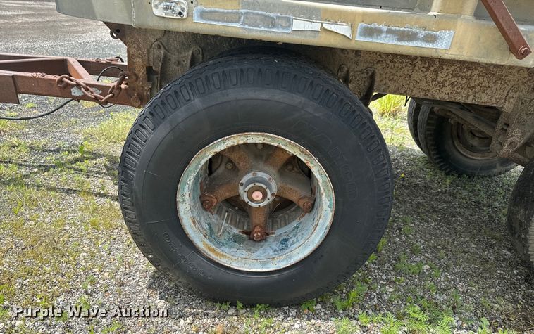 image for item DX0604 1974 Travis end dump pup trailer