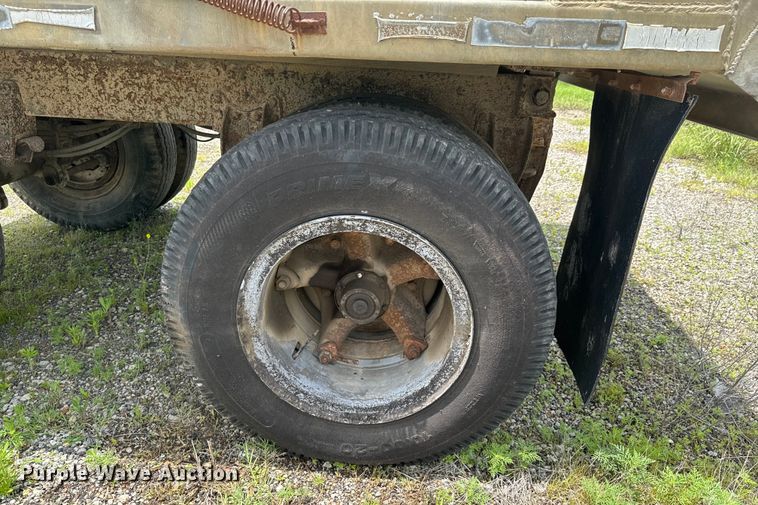 image for item DX0604 1974 Travis end dump pup trailer