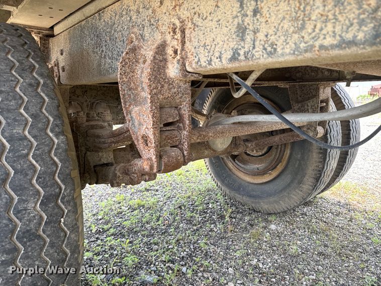 image for item DX0604 1974 Travis end dump pup trailer