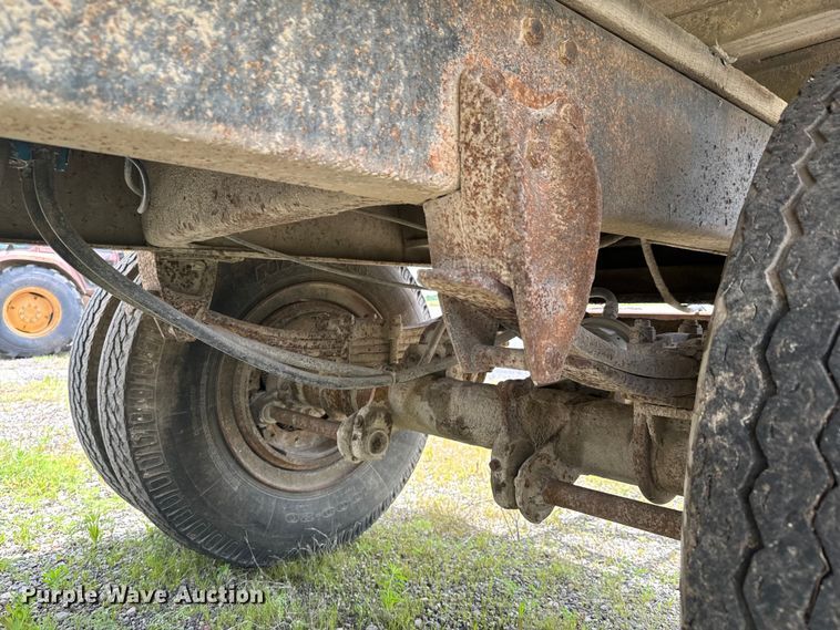 image for item DX0604 1974 Travis end dump pup trailer