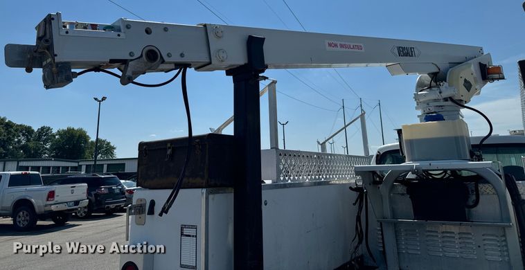 image for item DX0756 2006 Ford F450 Super Duty XL bucket truck