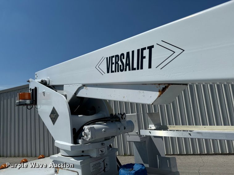 image for item DX0756 2006 Ford F450 Super Duty XL bucket truck