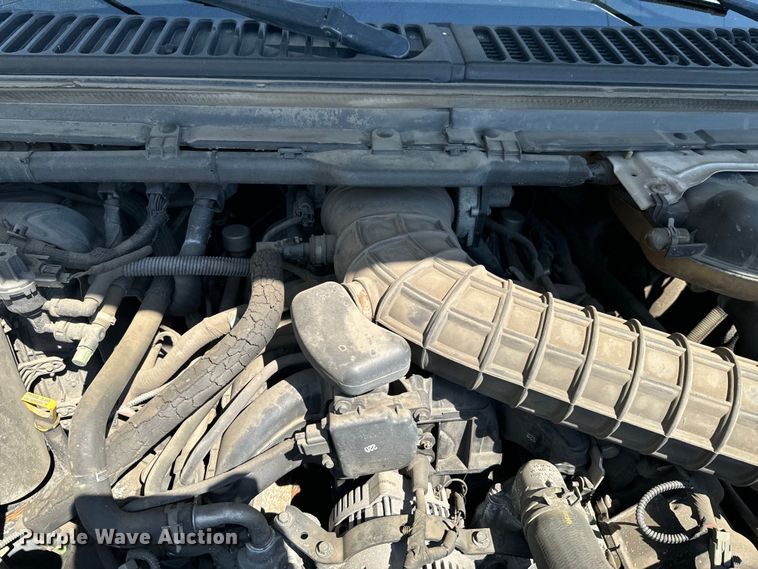 image for item DX0756 2006 Ford F450 Super Duty XL bucket truck