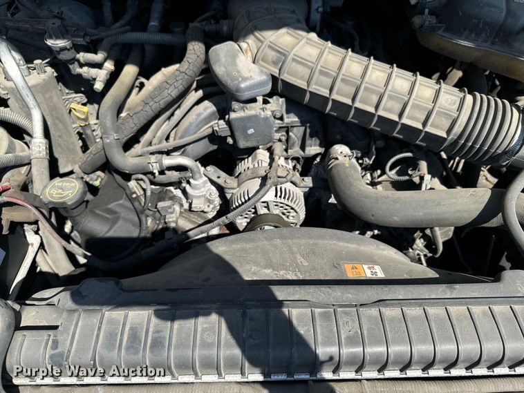 image for item DX0756 2006 Ford F450 Super Duty XL bucket truck