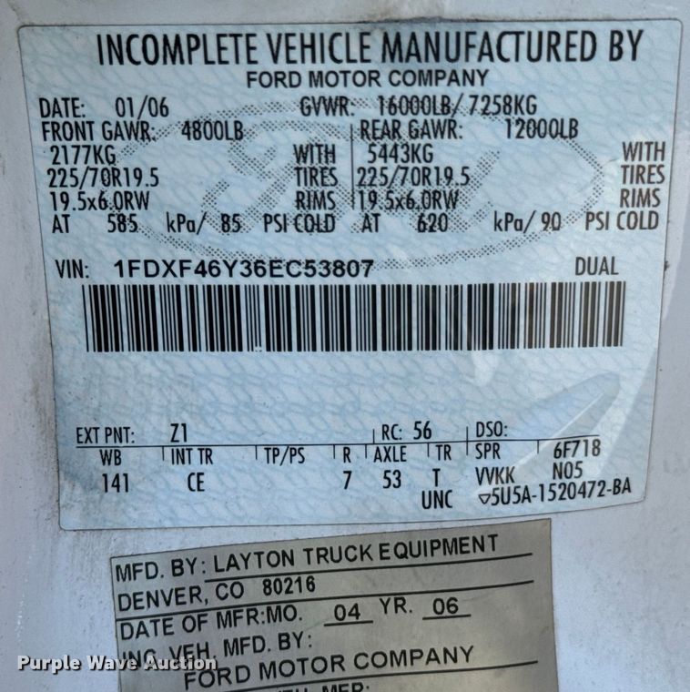 image for item DX0756 2006 Ford F450 Super Duty XL bucket truck