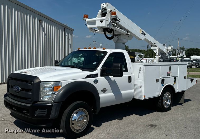 image for item DX0760 2014 Ford F550 Super Duty bucket truck