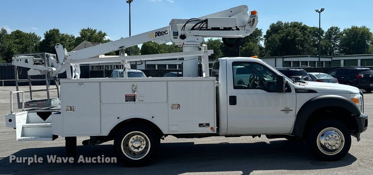image for item DX0760 2014 Ford F550 Super Duty bucket truck