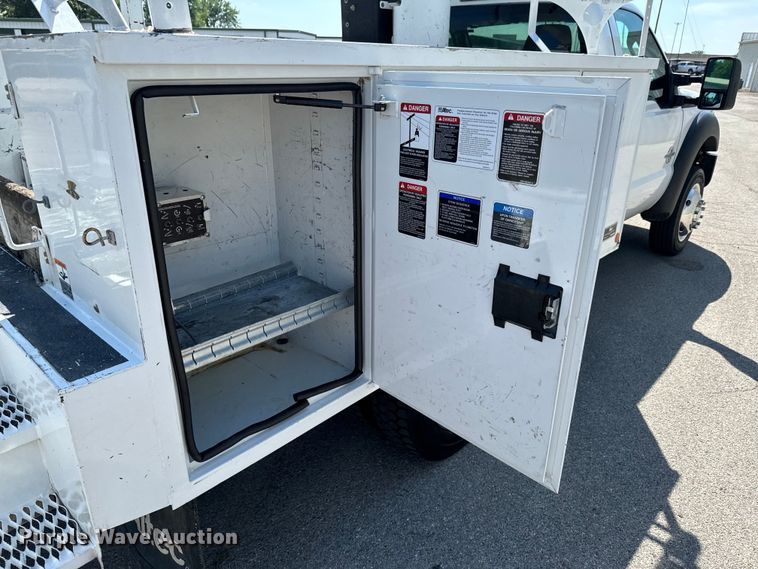 image for item DX0760 2014 Ford F550 Super Duty bucket truck