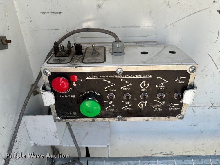 image for item DX0760 2014 Ford F550 Super Duty bucket truck